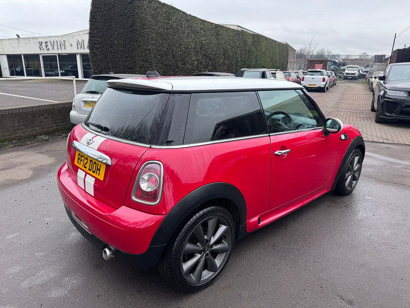 MINI Hatch 1.6 Cooper D London 2012 Hatchback 3dr Diesel Manual Euro 5 (s/s) (112 ps) 3dr Manual 2026