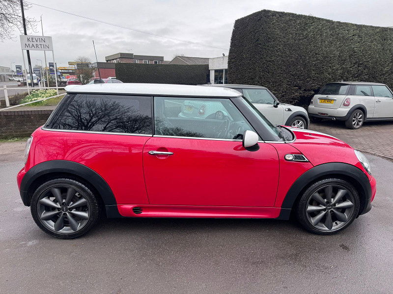 MINI Hatch 1.6 Cooper D London 2012 Hatchback 3dr Diesel Manual Euro 5 (s/s) (112 ps) 3dr Manual 2026