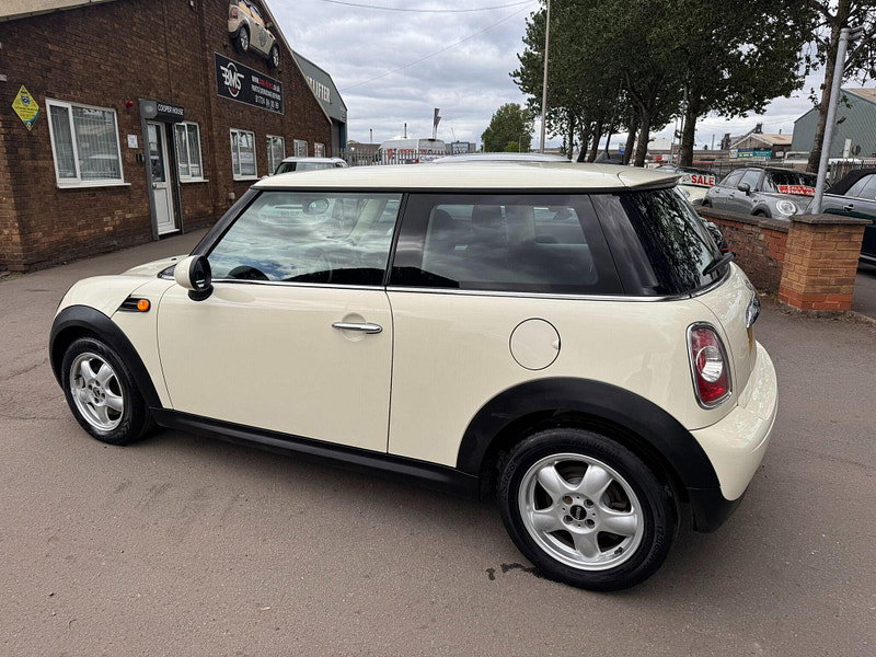MINI Hatch 1.6 Cooper Steptronic Euro 5 3dr 3dr Automatic 2026