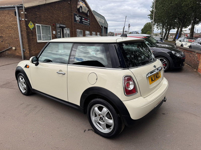 MINI Hatch 1.6 Cooper Steptronic Euro 5 3dr 3dr Automatic 2026