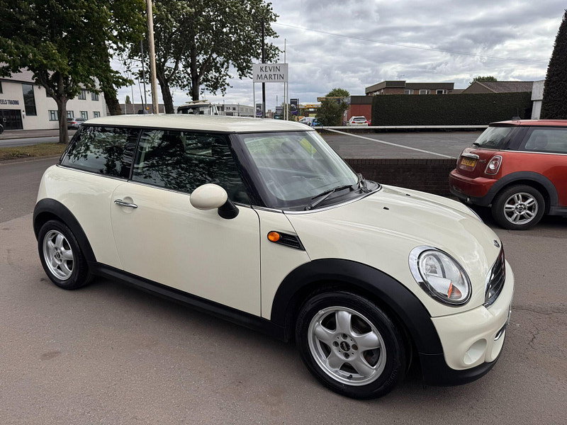 MINI Hatch 1.6 Cooper Steptronic Euro 5 3dr 3dr Automatic 2026