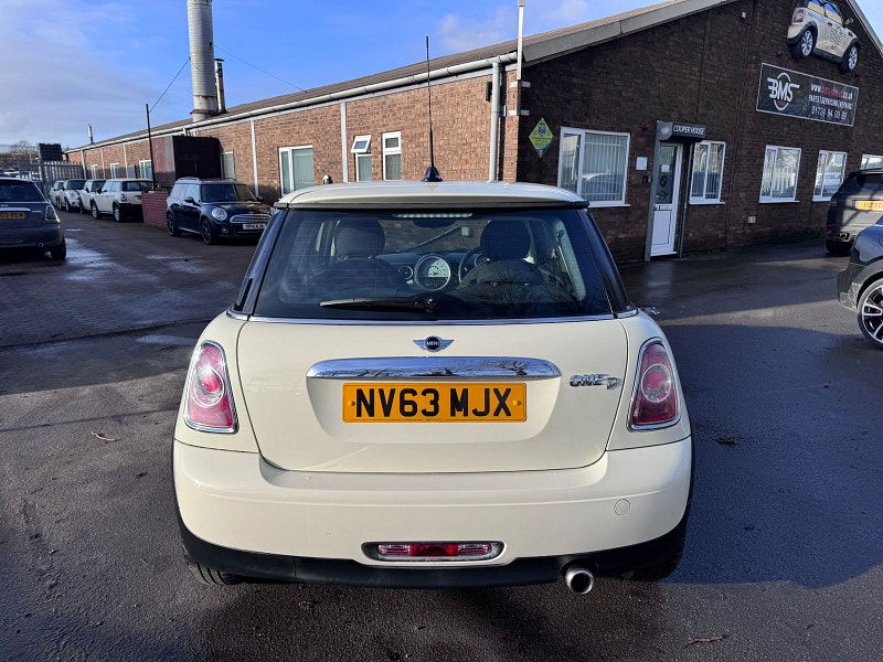 MINI Hatch 1.6 One D Hatchback 3dr Diesel Manual Euro 5 (s/s) (90 ps) 3dr Manual 2026