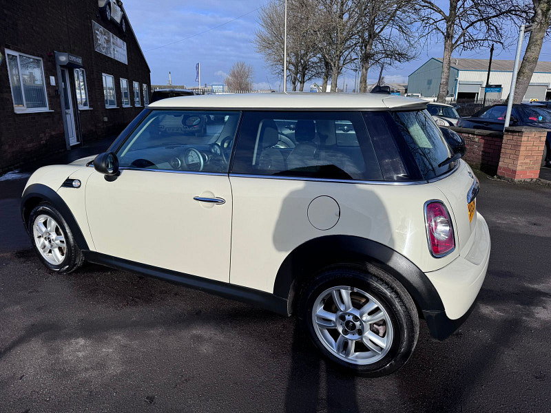 MINI Hatch 1.6 One D Hatchback 3dr Diesel Manual Euro 5 (s/s) (90 ps) 3dr Manual 2026
