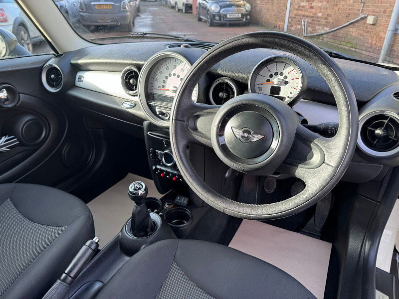 MINI Hatch 1.6 One D Hatchback 3dr Diesel Manual Euro 5 (s/s) (90 ps) 3dr Manual 2026