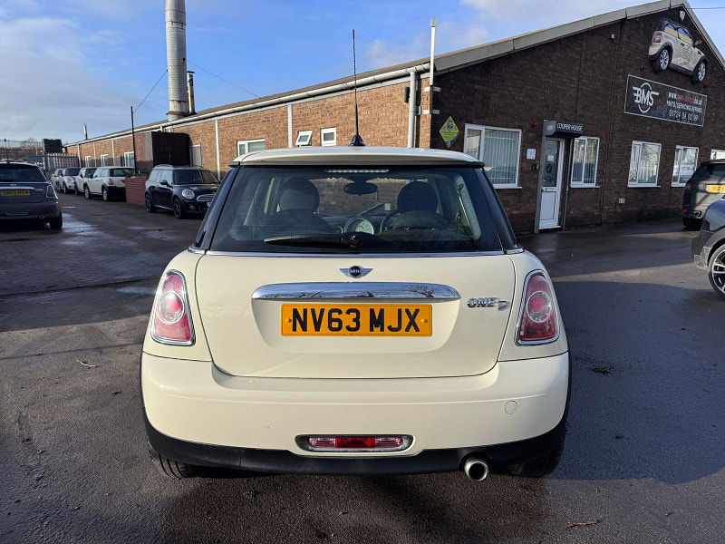 MINI Hatch 1.6 One D Hatchback 3dr Diesel Manual Euro 5 (s/s) (90 ps) 3dr Manual 2026