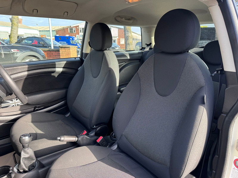 MINI Hatch 1.6 One D Hatchback 3dr Diesel Manual Euro 5 (s/s) (90 ps) 3dr Manual 2026