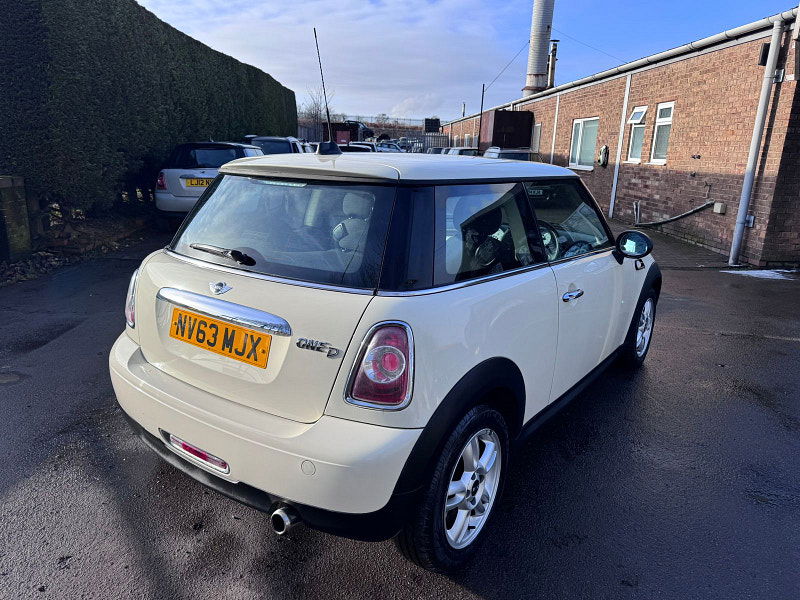 MINI Hatch 1.6 One D Hatchback 3dr Diesel Manual Euro 5 (s/s) (90 ps) 3dr Manual 2026