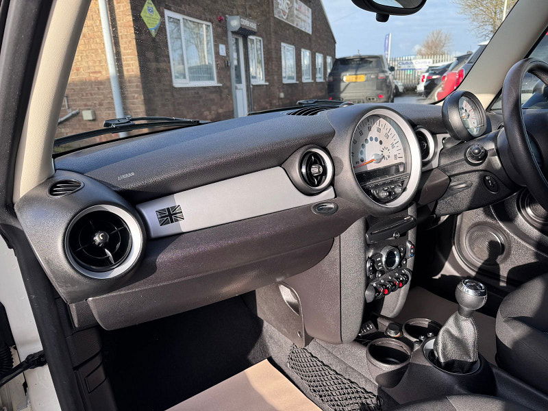 MINI Hatch 1.6 One D Hatchback 3dr Diesel Manual Euro 5 (s/s) (90 ps) 3dr Manual 2026