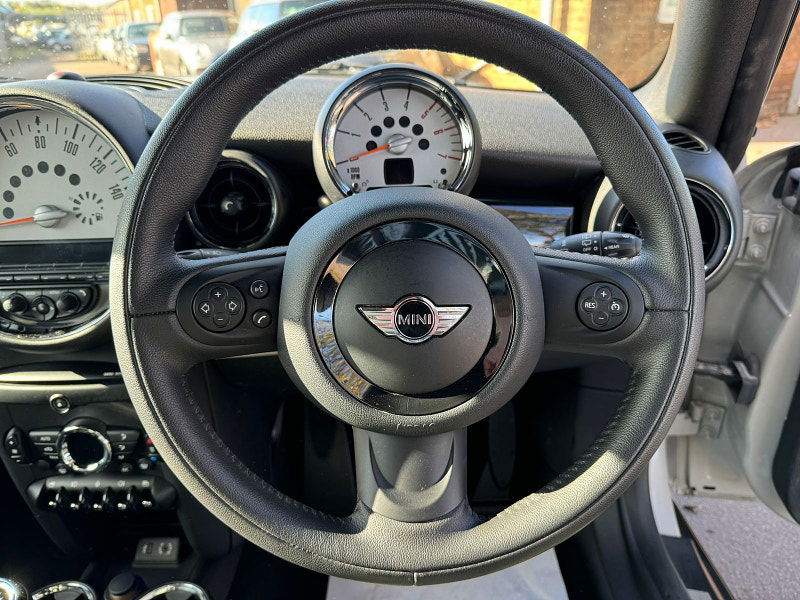 MINI Hatch 1.6L COOPER D Hatchback 3dr Diesel Manual Euro 5 (112 bhp) 3dr Manual 2025