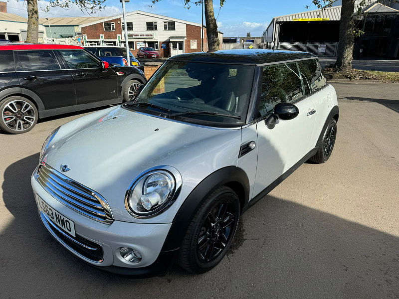 MINI Hatch 1.6L COOPER D Hatchback 3dr Diesel Manual Euro 5 (112 bhp) 3dr Manual 2025