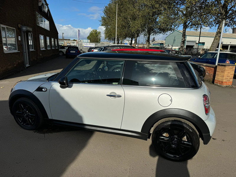MINI Hatch 1.6L COOPER D Hatchback 3dr Diesel Manual Euro 5 (112 bhp) 3dr Manual 2025