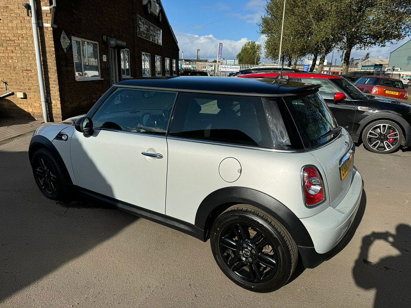 MINI Hatch 1.6L COOPER D Hatchback 3dr Diesel Manual Euro 5 (112 bhp) 3dr Manual 2025