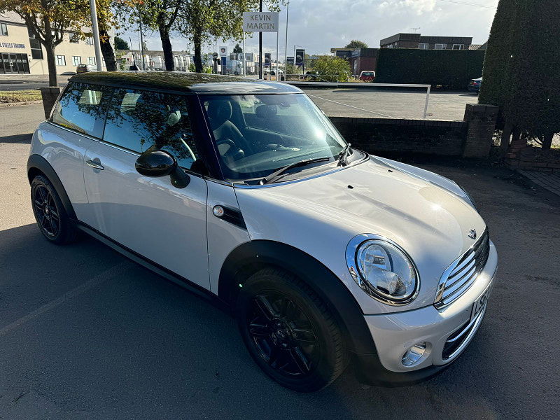MINI Hatch 1.6L COOPER D Hatchback 3dr Diesel Manual Euro 5 (112 bhp) 3dr Manual 2025