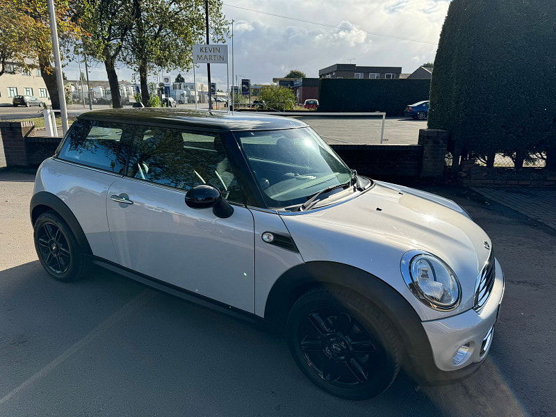 MINI Hatch 1.6L COOPER D Hatchback 3dr Diesel Manual Euro 5 (112 bhp) 3dr Manual 2025