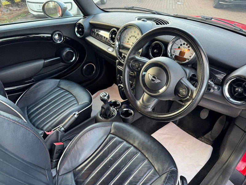 MINI Hatch 1.6L Cooper D Hatchback 3dr Diesel Manual Euro 5 (112 bhp) 3dr Manual 2025