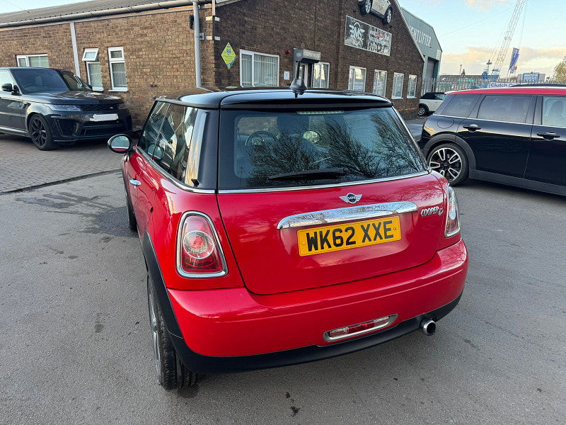 MINI Hatch 1.6L Cooper D Hatchback 3dr Diesel Manual Euro 5 (112 bhp) 3dr Manual 2025