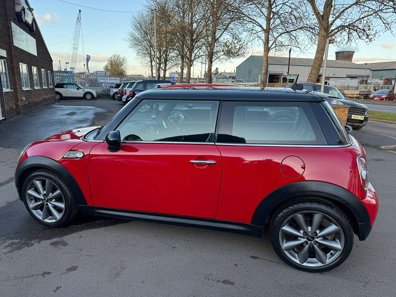 MINI Hatch 1.6L Cooper D Hatchback 3dr Diesel Manual Euro 5 (112 bhp) 3dr Manual 2025
