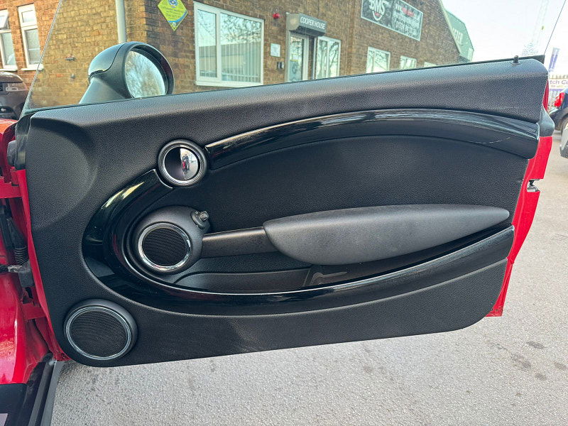 MINI Hatch 1.6L Cooper D Hatchback 3dr Diesel Manual Euro 5 (112 bhp) 3dr Manual 2025