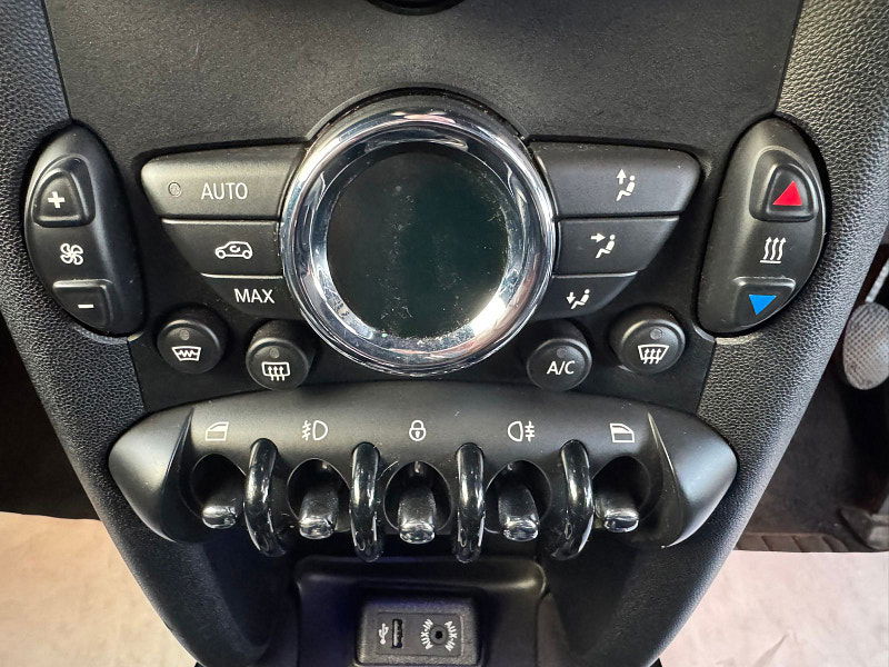 MINI Hatch 1.6L Cooper D Hatchback 3dr Diesel Manual Euro 5 (112 bhp) 3dr Manual 2025