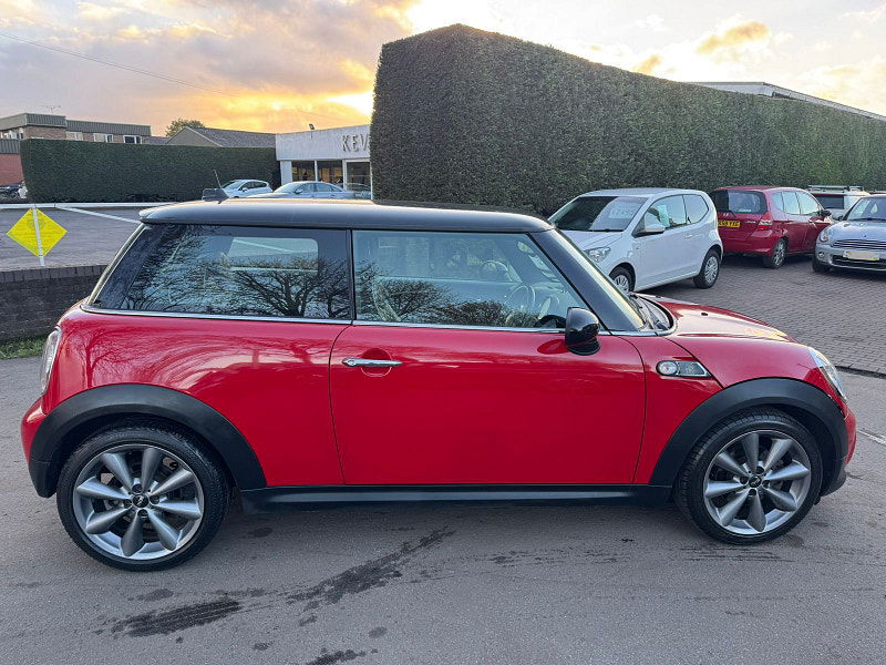 MINI Hatch 1.6L Cooper D Hatchback 3dr Diesel Manual Euro 5 (112 bhp) 3dr Manual 2025