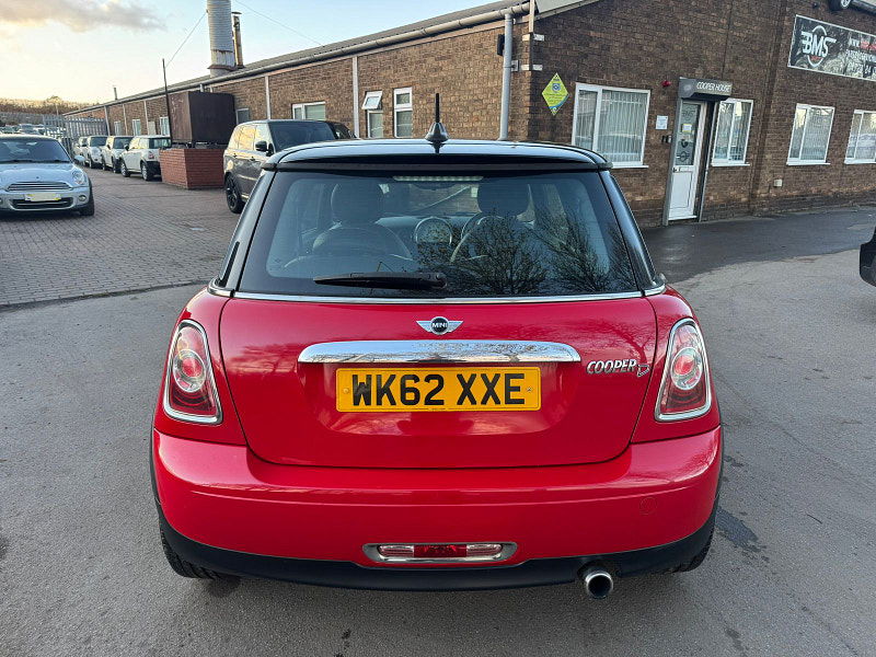 MINI Hatch 1.6L Cooper D Hatchback 3dr Diesel Manual Euro 5 (112 bhp) 3dr Manual 2025