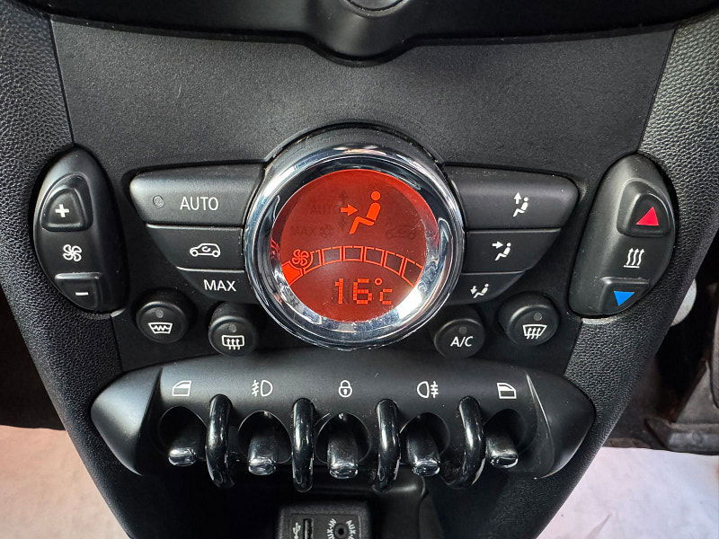 MINI Hatch 1.6L Cooper D Hatchback 3dr Diesel Manual Euro 5 (112 bhp) 3dr Manual 2025