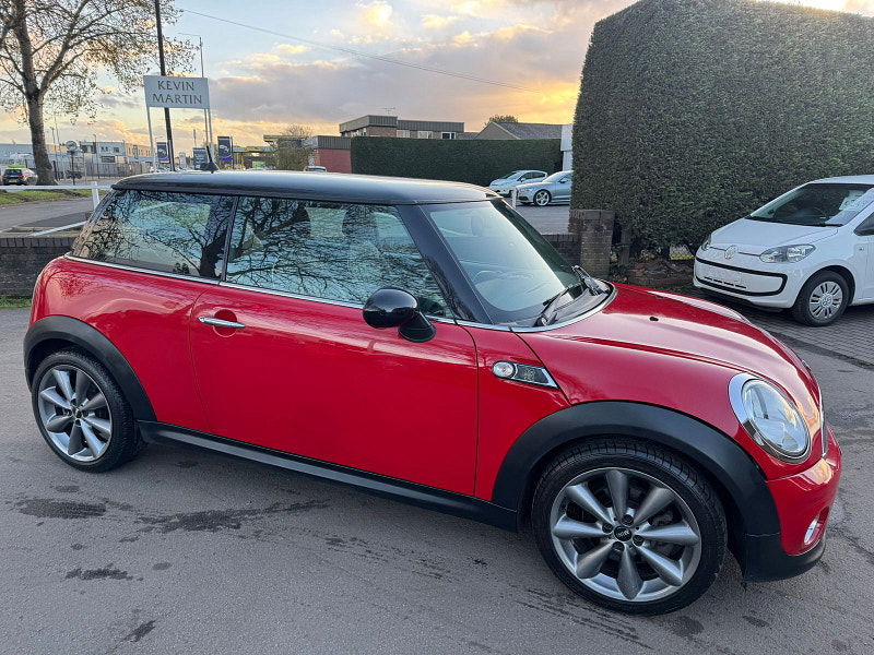 MINI Hatch 1.6L Cooper D Hatchback 3dr Diesel Manual Euro 5 (112 bhp) 3dr Manual 2025