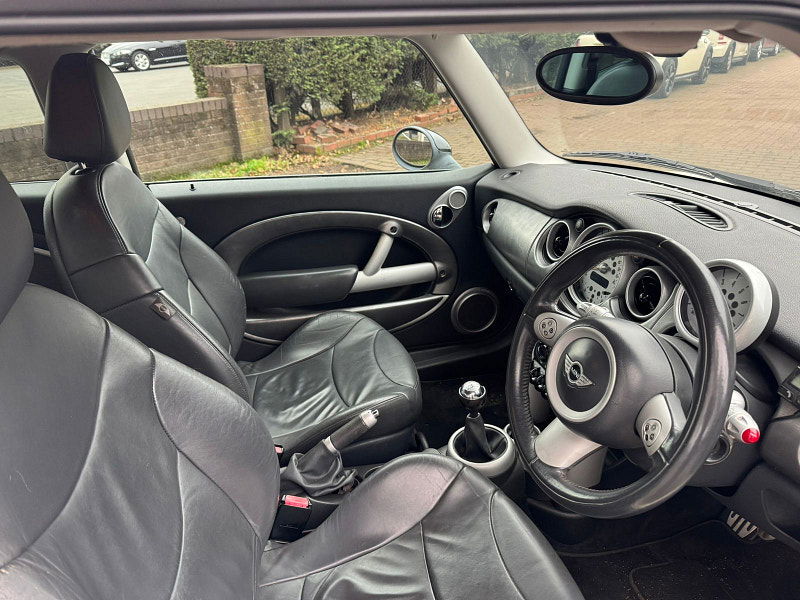 MINI Hatch 1.6L Cooper S Hatchback 3dr Petrol Manual Euro 3 (168 bhp) 3dr Manual 2025