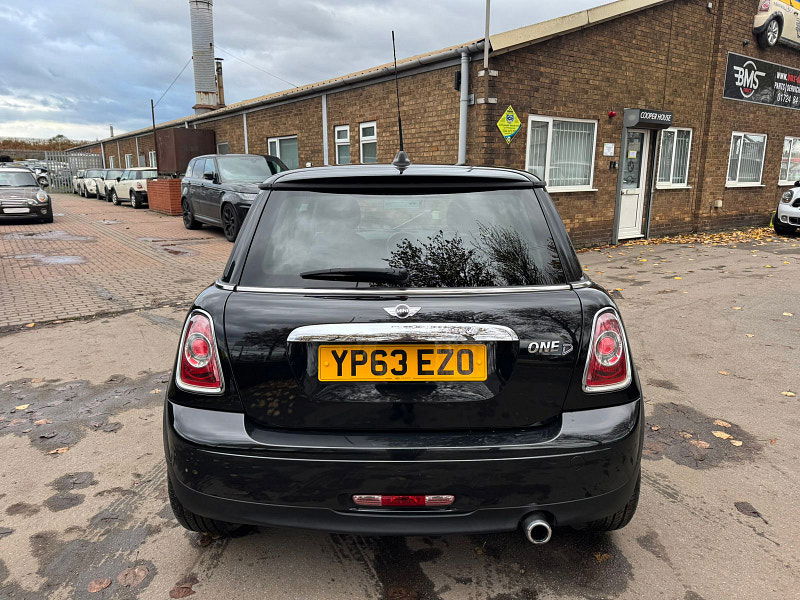 MINI Hatch 1.6L One D Baker Street Hatchback 3dr Diesel Manual Euro 5 (88 bhp) 3dr Manual 2025