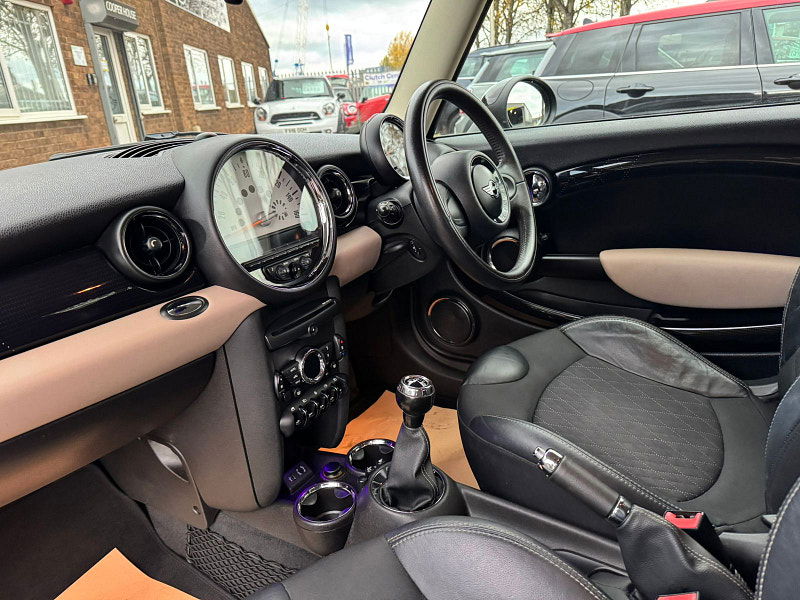 MINI Hatch 1.6L One D Baker Street Hatchback 3dr Diesel Manual Euro 5 (88 bhp) 3dr Manual 2025