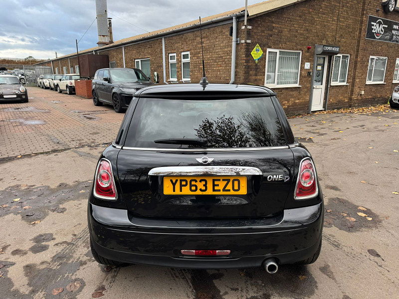 MINI Hatch 1.6L One D Baker Street Hatchback 3dr Diesel Manual Euro 5 (88 bhp) 3dr Manual 2025