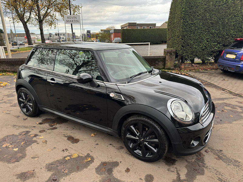 MINI Hatch 1.6L One D Baker Street Hatchback 3dr Diesel Manual Euro 5 (88 bhp) 3dr Manual 2025