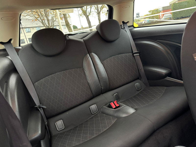 MINI Hatch 1.6L One D Baker Street Hatchback 3dr Diesel Manual Euro 5 (88 bhp) 3dr Manual 2025