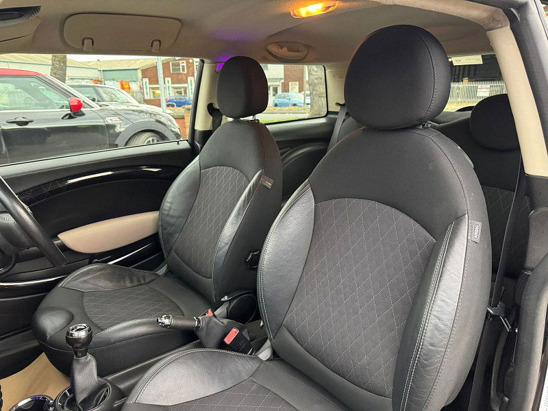 MINI Hatch 1.6L One D Baker Street Hatchback 3dr Diesel Manual Euro 5 (88 bhp) 3dr Manual 2025