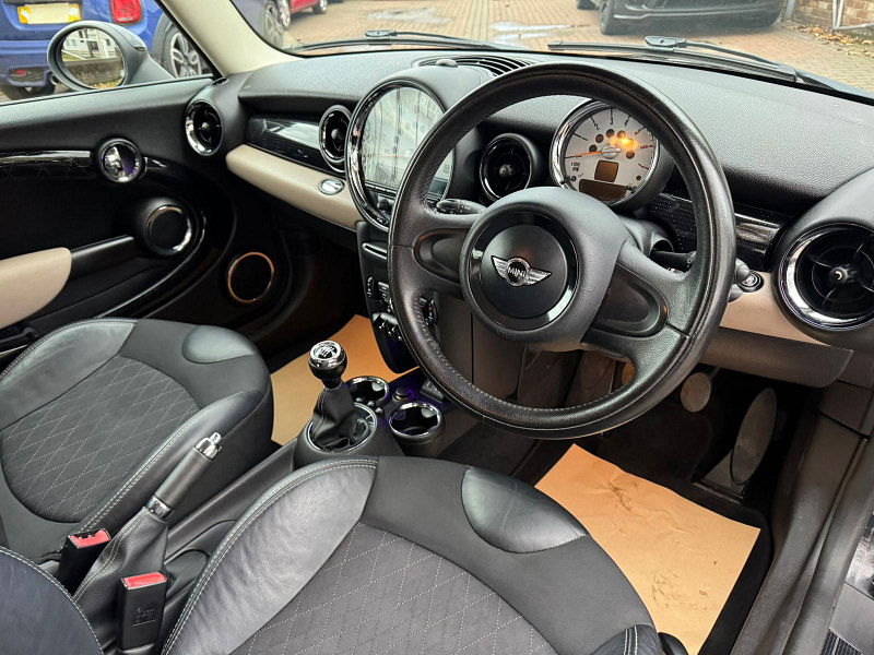 MINI Hatch 1.6L One D Baker Street Hatchback 3dr Diesel Manual Euro 5 (88 bhp) 3dr Manual 2025