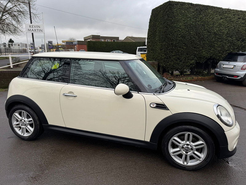 MINI Hatch 1.6L ONE D Hatchback 3dr Diesel Manual Euro 5 (90 bhp) 3dr Manual 2025