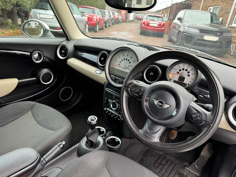 MINI Hatch 1.6L ONE D Hatchback 3dr Diesel Manual Euro 5 (90 bhp) 3dr Manual 2025