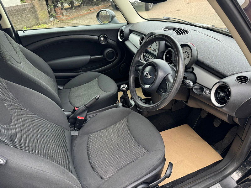 MINI Hatch 1.6L One D Hatchback 3dr Diesel Manual Euro 5 (90 bhp) 3dr Manual 2025
