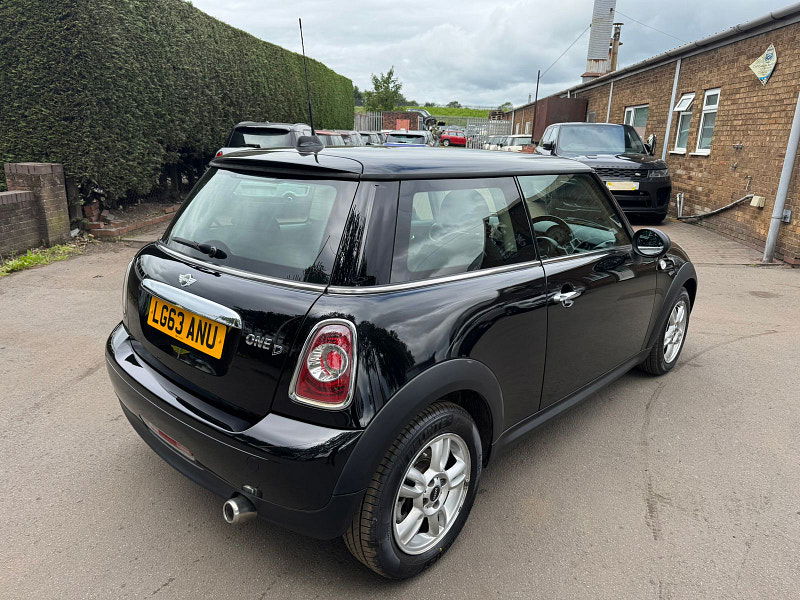 MINI Hatch 1.6L One D Hatchback 3dr Diesel Manual Euro 5 (90 bhp) 3dr Manual 2025