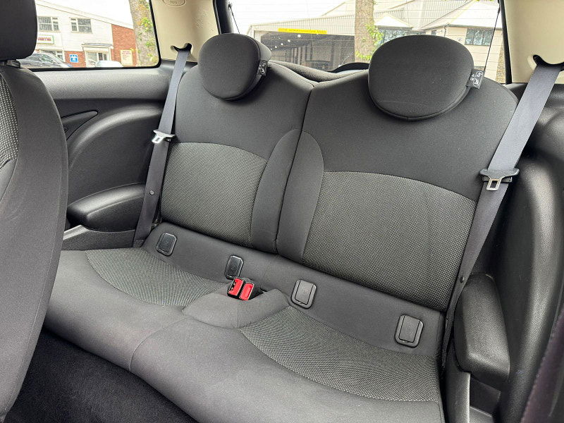 MINI Hatch 1.6L One D Hatchback 3dr Diesel Manual Euro 5 (90 bhp) 3dr Manual 2025
