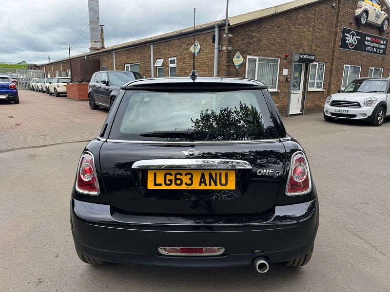 MINI Hatch 1.6L One D Hatchback 3dr Diesel Manual Euro 5 (90 bhp) 3dr Manual 2025