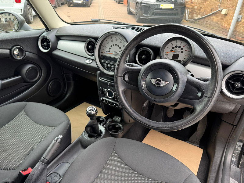 MINI Hatch 1.6L One D Hatchback 3dr Diesel Manual Euro 5 (90 bhp) 3dr Manual 2025