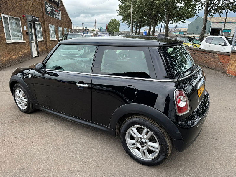 MINI Hatch 1.6L One D Hatchback 3dr Diesel Manual Euro 5 (90 bhp) 3dr Manual 2025