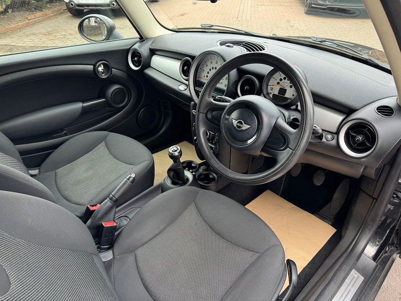 MINI Hatch 1.6L One D Hatchback 3dr Diesel Manual Euro 5 (90 bhp) 3dr Manual 2025