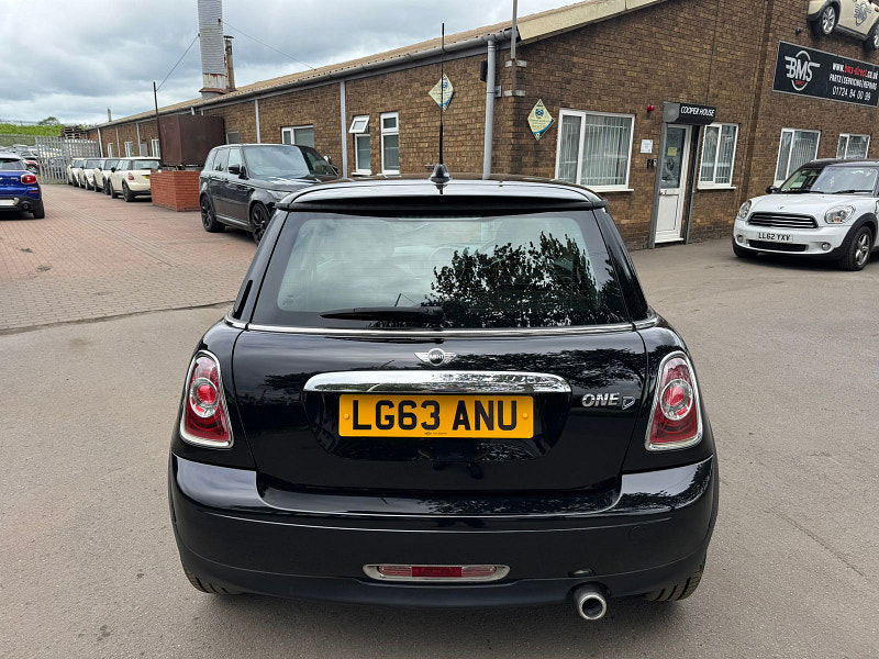 MINI Hatch 1.6L One D Hatchback 3dr Diesel Manual Euro 5 (90 bhp) 3dr Manual 2025