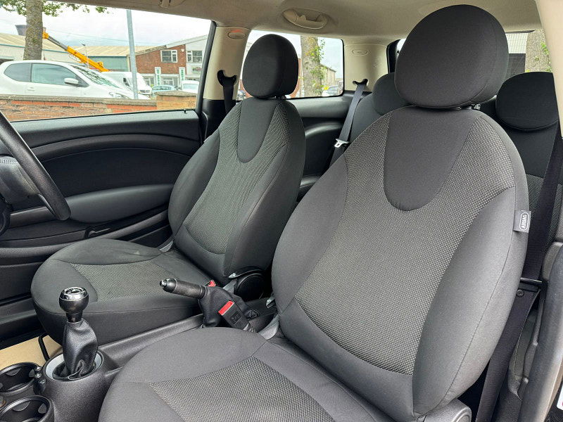 MINI Hatch 1.6L One D Hatchback 3dr Diesel Manual Euro 5 (90 bhp) 3dr Manual 2025