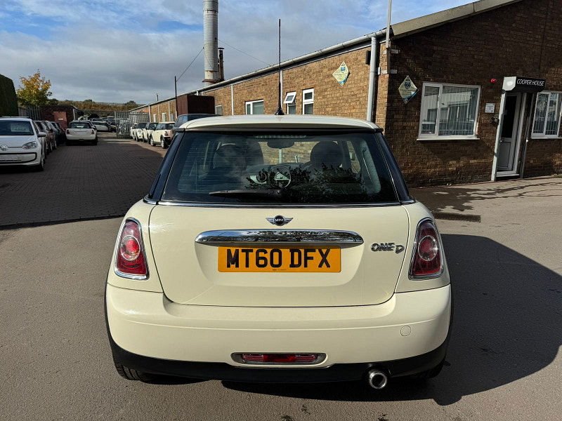 MINI Hatch 1.6L One D Hatchback 3dr Diesel Manual Euro 5 (90 bhp) 3dr Manual 2025
