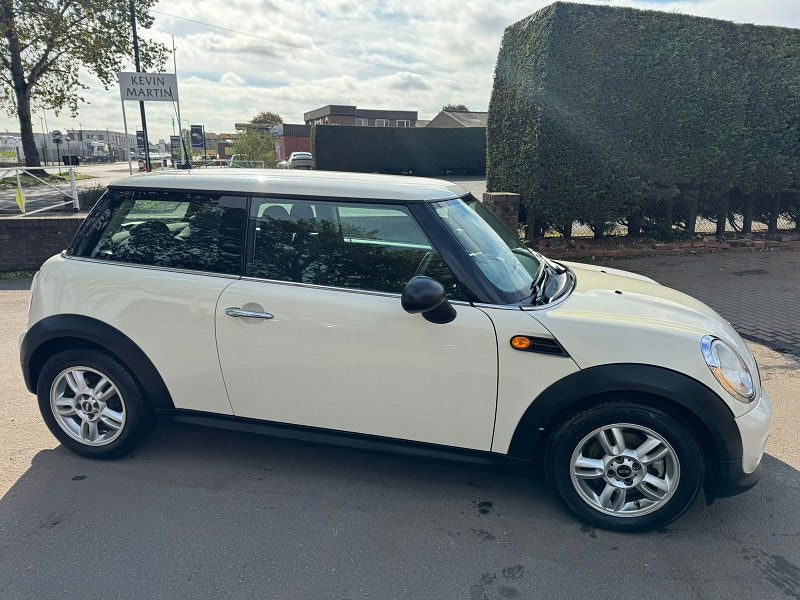 MINI Hatch 1.6L One D Hatchback 3dr Diesel Manual Euro 5 (90 bhp) 3dr Manual 2025