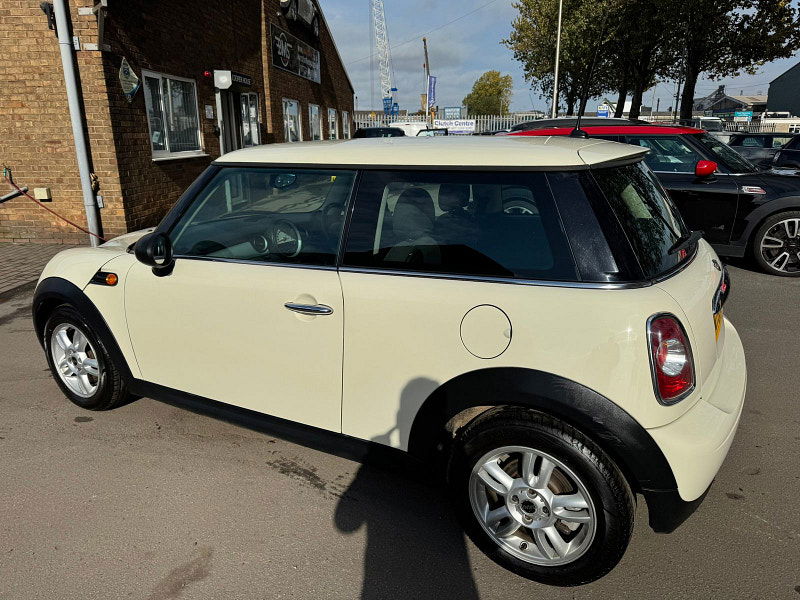 MINI Hatch 1.6L One D Hatchback 3dr Diesel Manual Euro 5 (90 bhp) 3dr Manual 2025