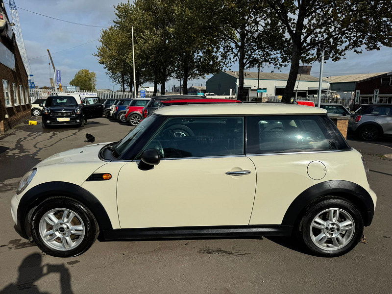 MINI Hatch 1.6L One D Hatchback 3dr Diesel Manual Euro 5 (90 bhp) 3dr Manual 2025